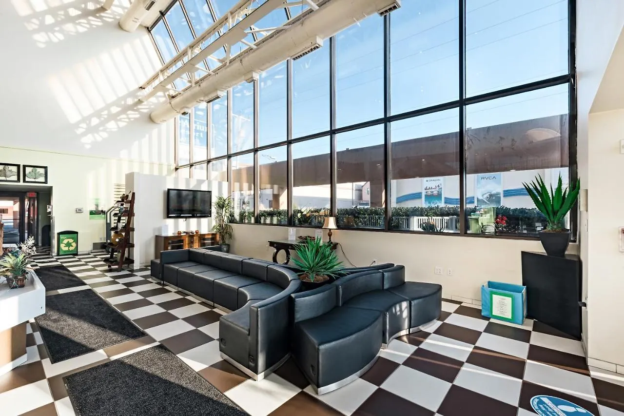 Resort The Atrium Resort, Virginia Beach By Vacatia